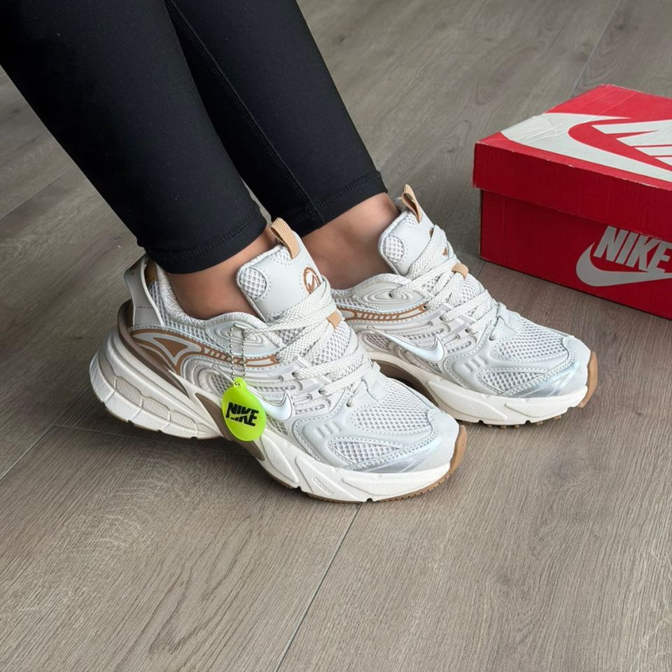 NIKE V2K RUN PRO