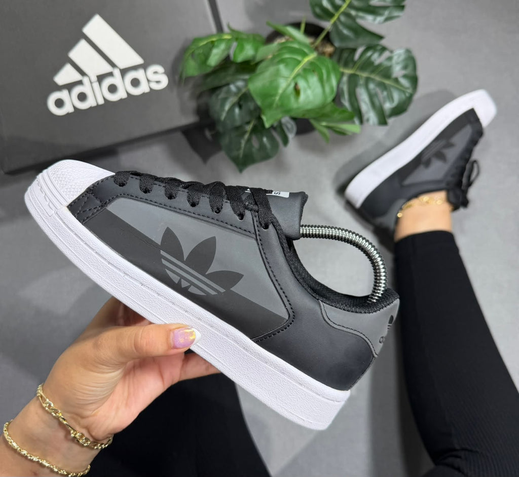 Adidas superstar matta